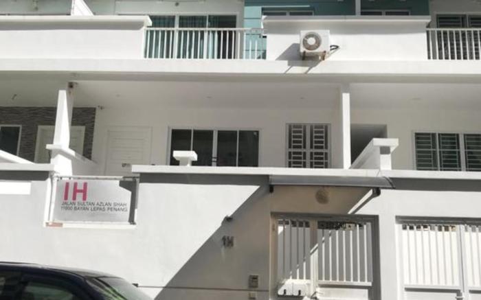 Island Hostel Bayan Lepas