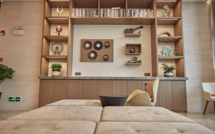 Home Inn Plus Lujiang Neihuan North Road No.5 Middle School