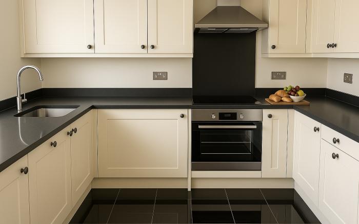 4-Bed Home in Maidenhead/WiFi/Close to M25 & M4