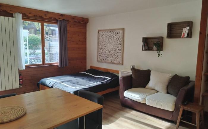 Studio for 4 people with terrace and garden