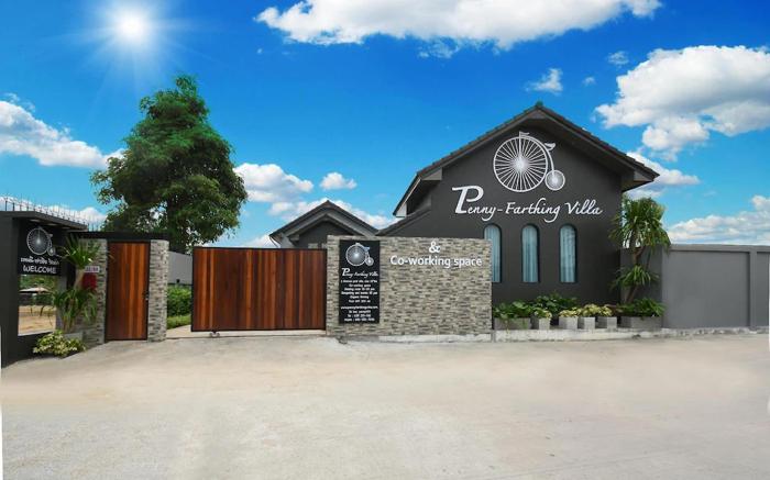 Penny - Farthing Pool Villa