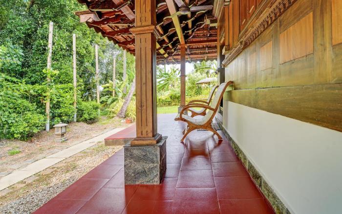 Alaya Stays Palm Dale Heritage Backwater Retreat