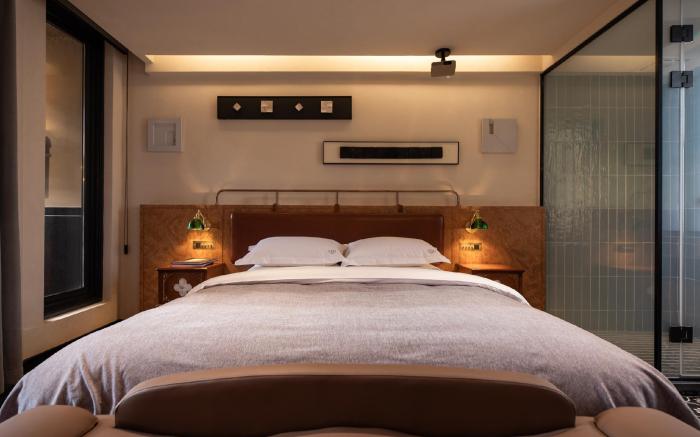 SIXI GOLDEN SUNRISE SOUND SLEEP HOTEL