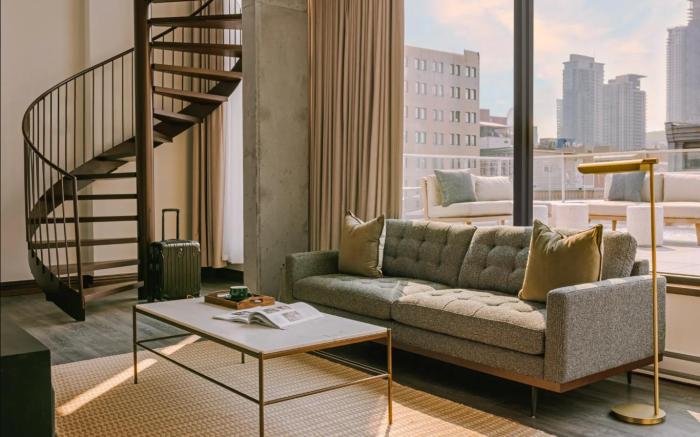 Sonder Lambert Apartments Old Montreal
