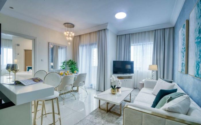 Opulent 1 BR in Damac Maison mall street