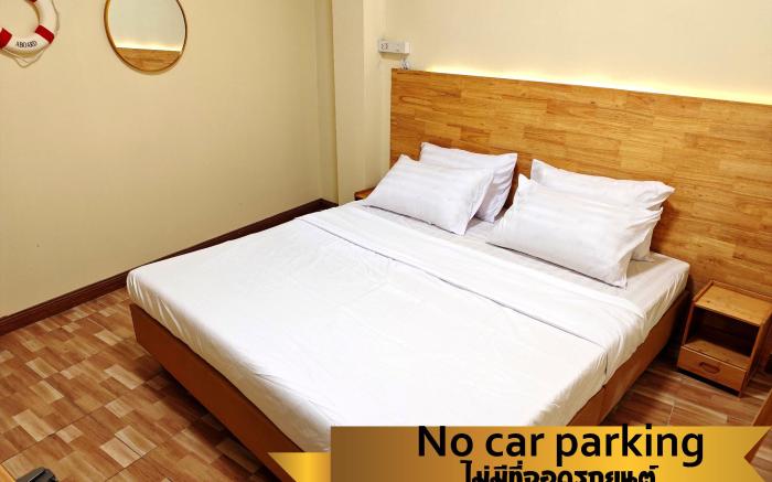 latitude 13 Room & breakfast