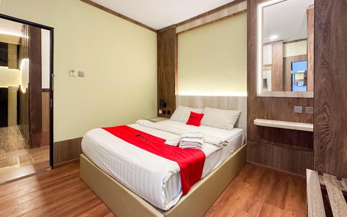 RedDoorz Plus @ Pasar Bengkong Centre Batam