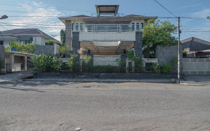 RedDoorz Plus near Cambridge City Square 2 Medan