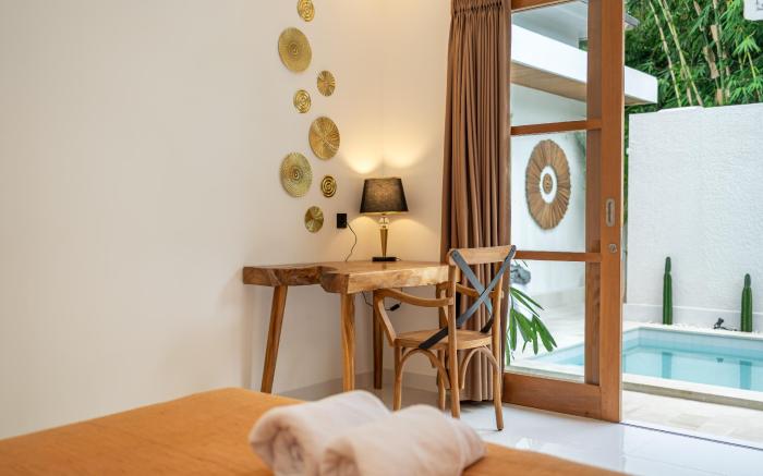 Mirragold Villa - Scenic 3BR Hideaway with Pool