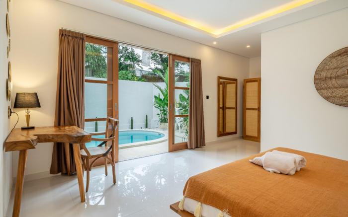 Mirragold Villa - Scenic 3BR Hideaway with Pool