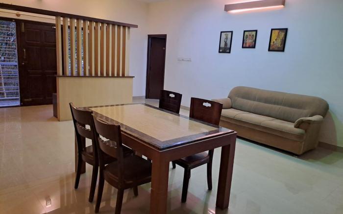 Villa8485 Airways Homestay