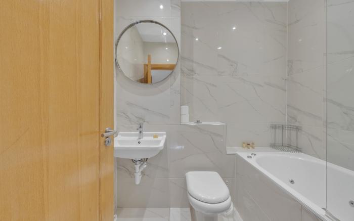 Contemporary 1B apartment - Paddington St