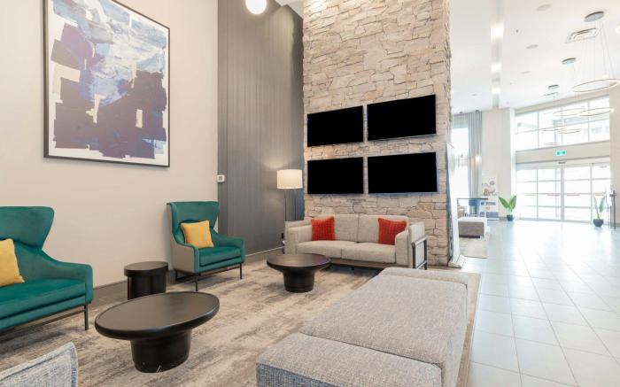 Sandman Signature Toronto Airport Hotel