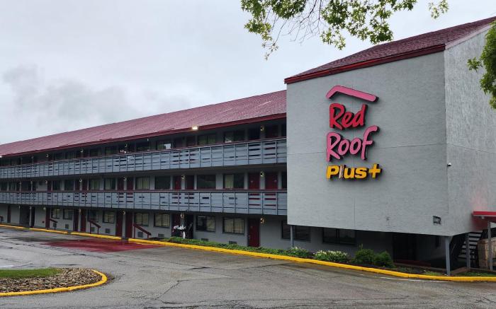 Red Roof PLUS+ Pittsburgh East - Monroeville