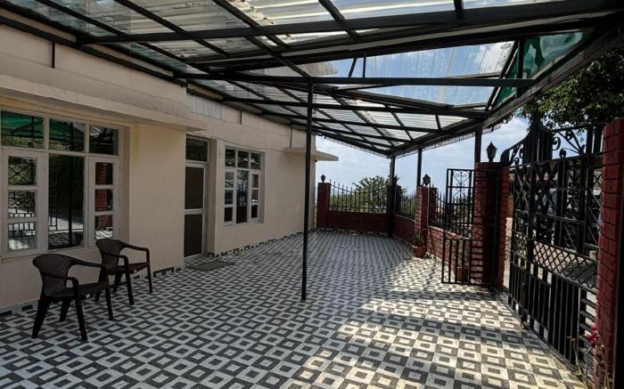 Mashobra Valley with Balcony