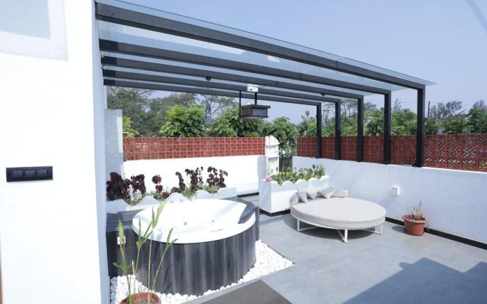 Bangalore Retreat with Jacuzzi | Juliet