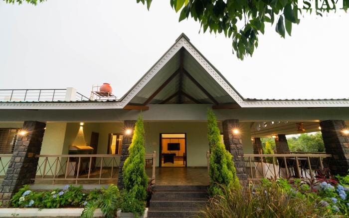 StayVista at Bayleaf Villa