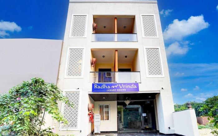 OnlyStay Radha Vrinda