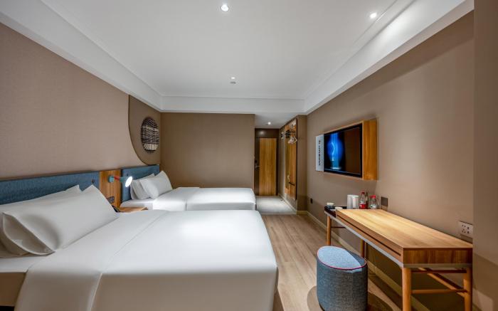 Home Inn Neo Nanning Sanjie Liangxiang Minzu Square Metro Station