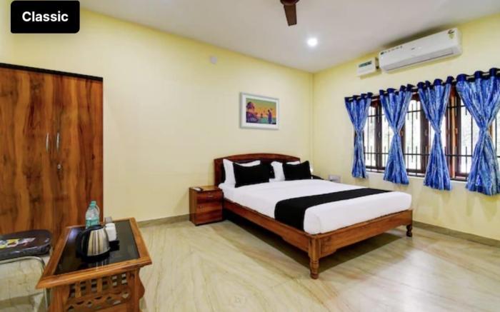 HOTEL LAVISH INN