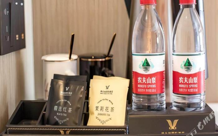 Vienna International Hotel Chengdu Wenjiang University Town Fengxi River Metro Station