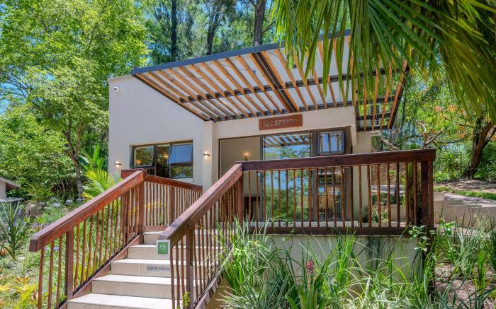 Bushbaby Valley Lodge