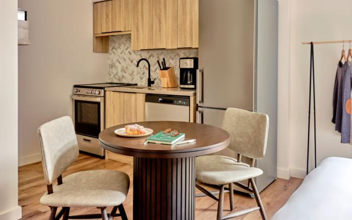 Sonder The Nealon Apartments