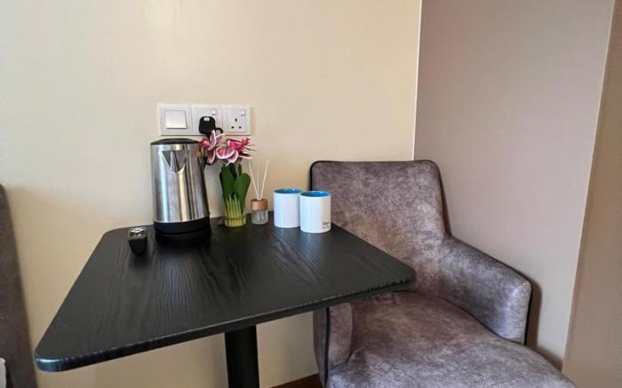 Xhostel Subang Bestari Tower A Room Melur (Queen)