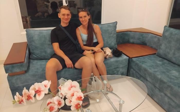 Sky wing transit hotel