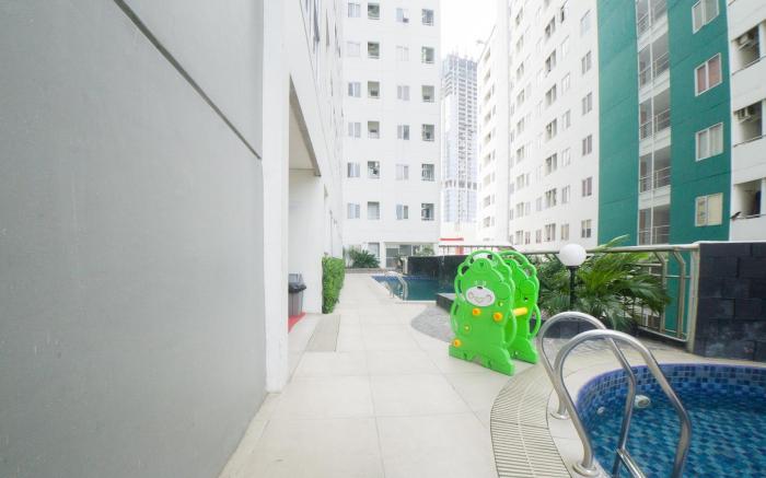 RedDoorz Apartment near Bundaran Satelit Surabaya 2
