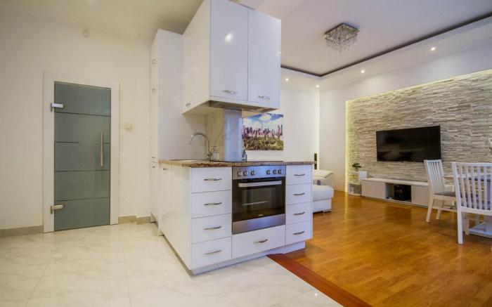 Szervita Supreme Residence w AC by NW