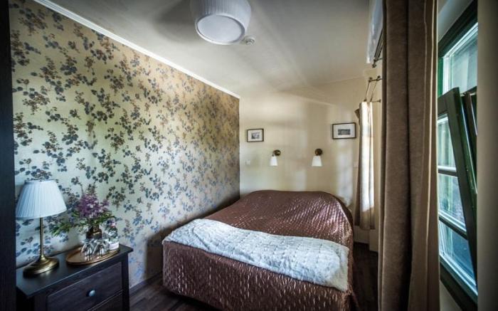 Sparkling Boathouse Room 3 by NW