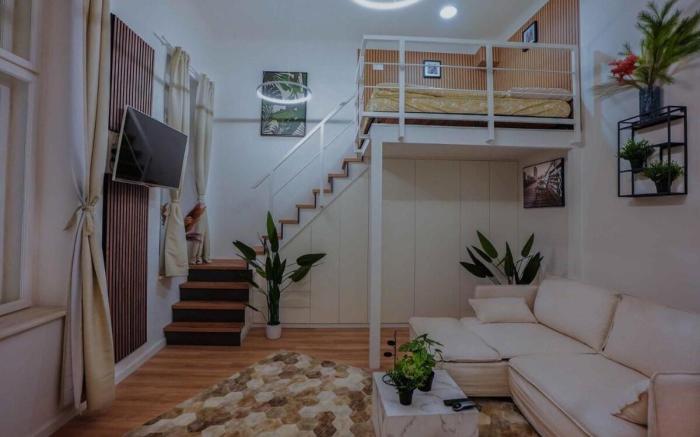 Modern Greenlight Gallery by NW