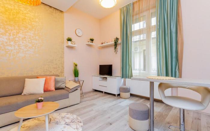 Soho Heartbeat Hideaway by NW
