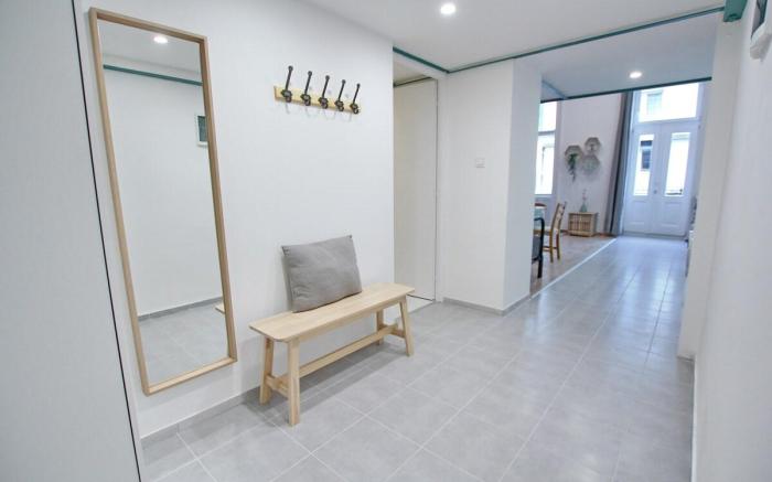 Canga Downtown Studio for 6ppl, balcony, projector