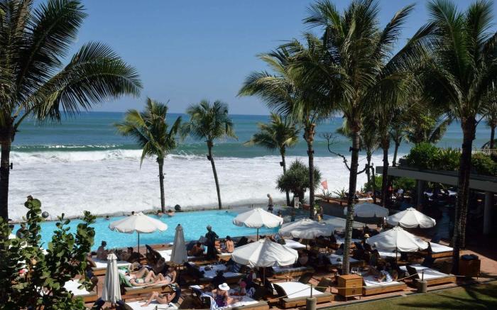 KGH Hotel - 30 Second to the Beach By Micky Studio