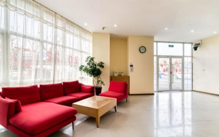 Home Inn Jiaxing Economic Development Zone College