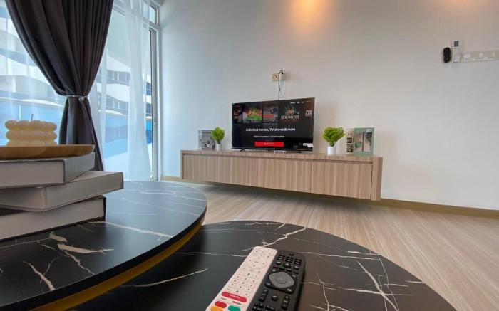 The Wave 2BR 6Pax B05 - WIFI/Corner Lot/TV Box