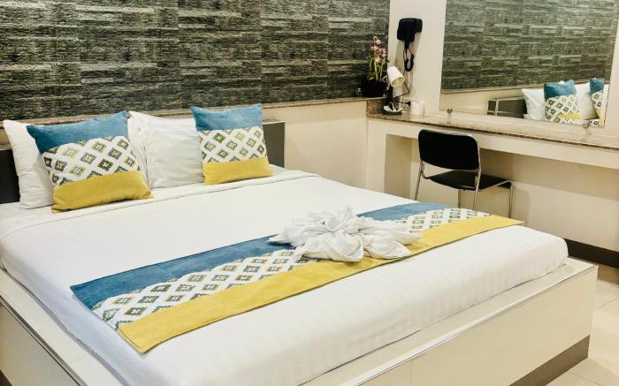 Ree- Riverside,Rama 3