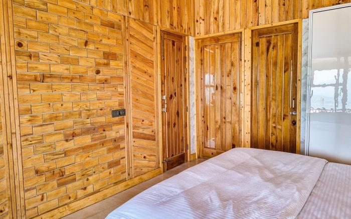 Jusgar Homestay 2BHK Villa| Lansdowne by Homeyhuts