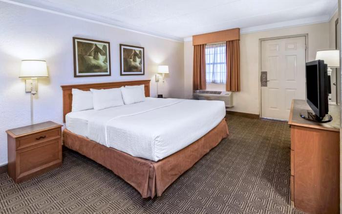 Coratel Inn & Suites By Jasper Wonderland