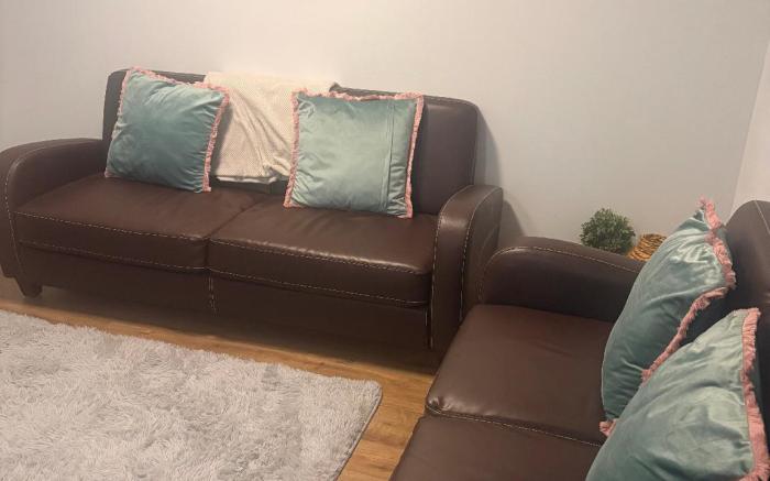 4 Bedroom Aprt in Warwick with free parking & Wifi