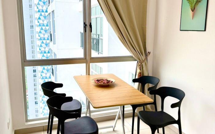 Family Park Midas Seri Alam Netlfix By STAY