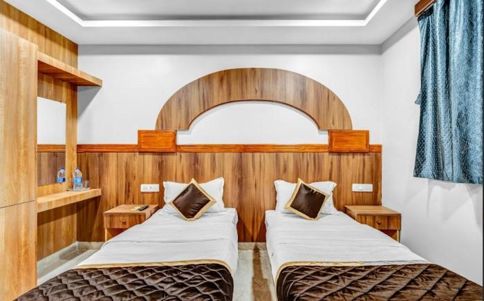 WOODEN PARK HOTEL