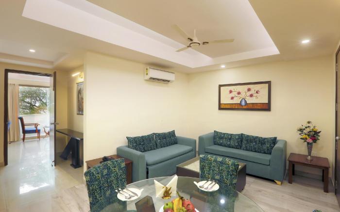 30052	Hotel OXMO IGI AIRPORT