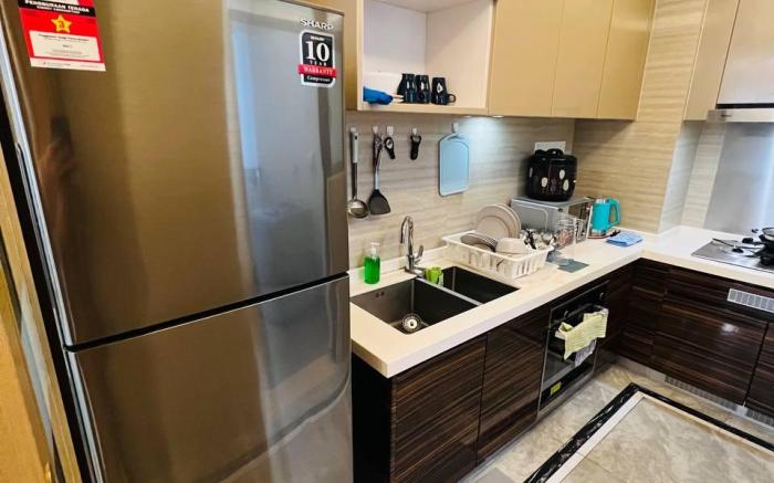 Cozy 3BR unit at R&F Princess by ANJU