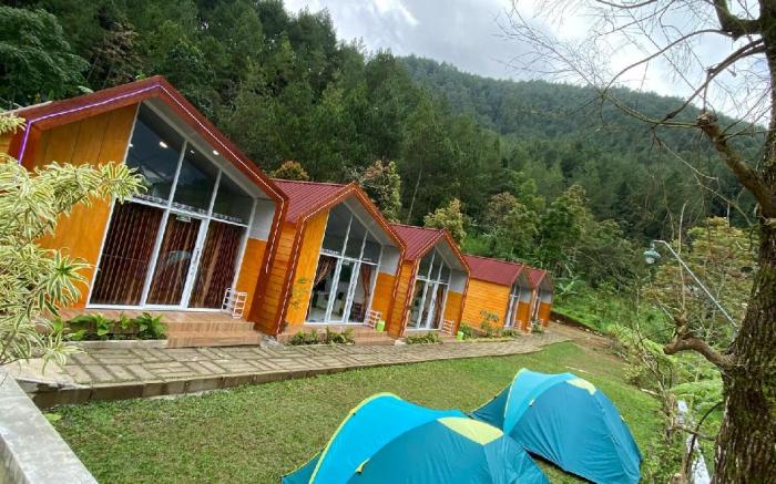 Glamping Azalea Tawangmangu