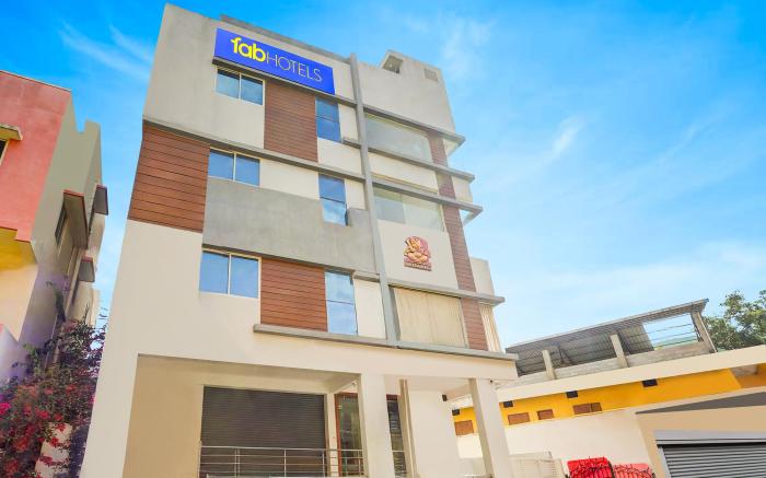 FabHotel Royal Suites - Yeshwanthpur