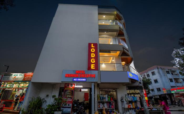 Fabhotel Keshava executive - Nr Mahadji Shinde chhatri