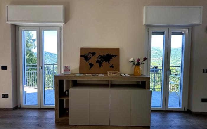 The Quiet Corner - Lago di Como